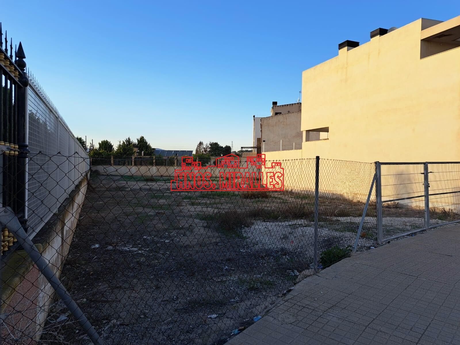 Land in Monforte del Cid, Alicante for sale Building Photo- Image 1 of 5