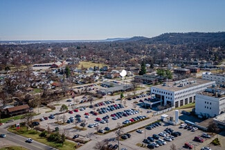 Plus de détails pour 4331 Churchman Ave, Louisville, KY - Bureau à vendre
