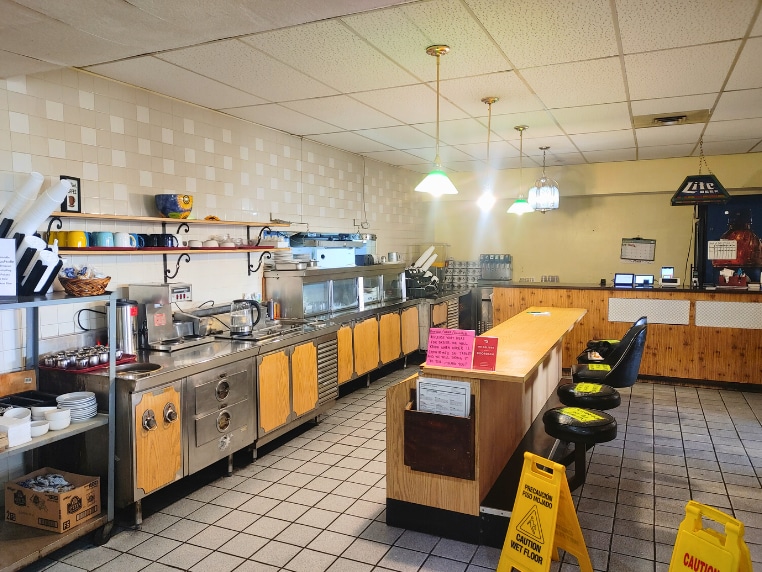 14201 Martin Luther King Jr Dr, Dolton, IL à vendre - Photo intérieure - Image 3 de 7