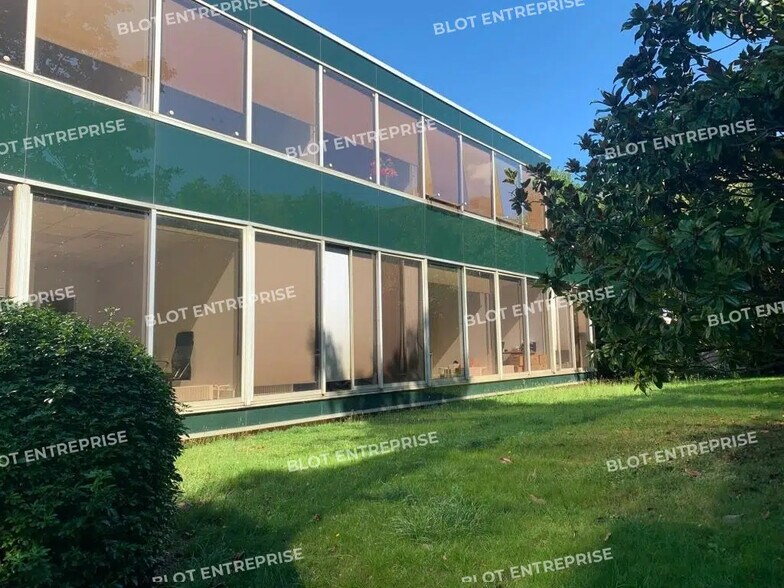 Bureau dans Rennes à louer - Photo du bâtiment - Image 1 de 8