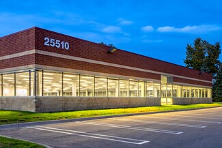 Plus de détails pour 25510 W 11 Mile Rd, Southfield, MI - Bureau à louer