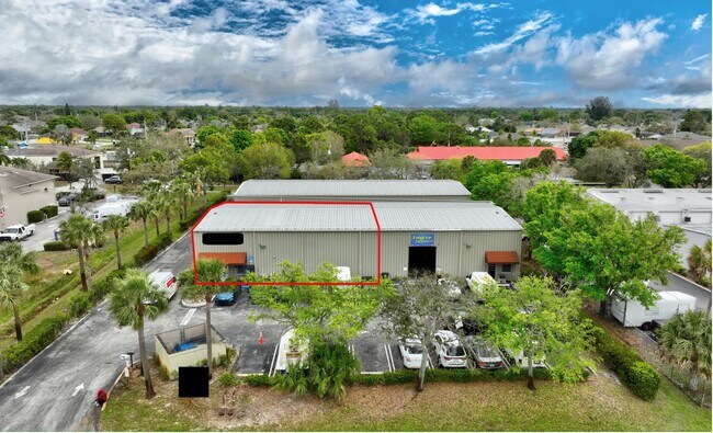 Plus de détails pour 1927-1935 SW South Macedo Blvd, Port Saint Lucie, FL - Industriel à vendre