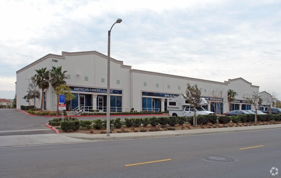 1790 Town & Country Dr, Norco, CA for lease - Building Photo - Image 3 of 7