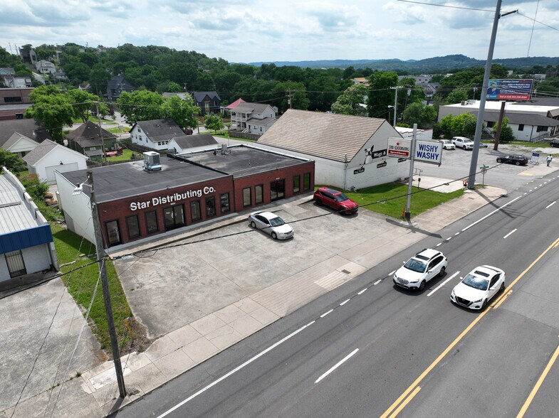 3729 Charlotte Ave, Nashville, TN à vendre - Photo du bâtiment - Image 2 de 5