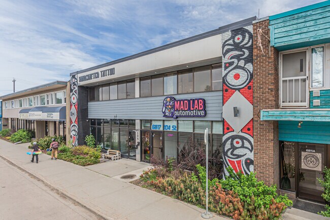 Plus de détails pour 6817 104 St NW, Edmonton, AB - Local d'activités à louer