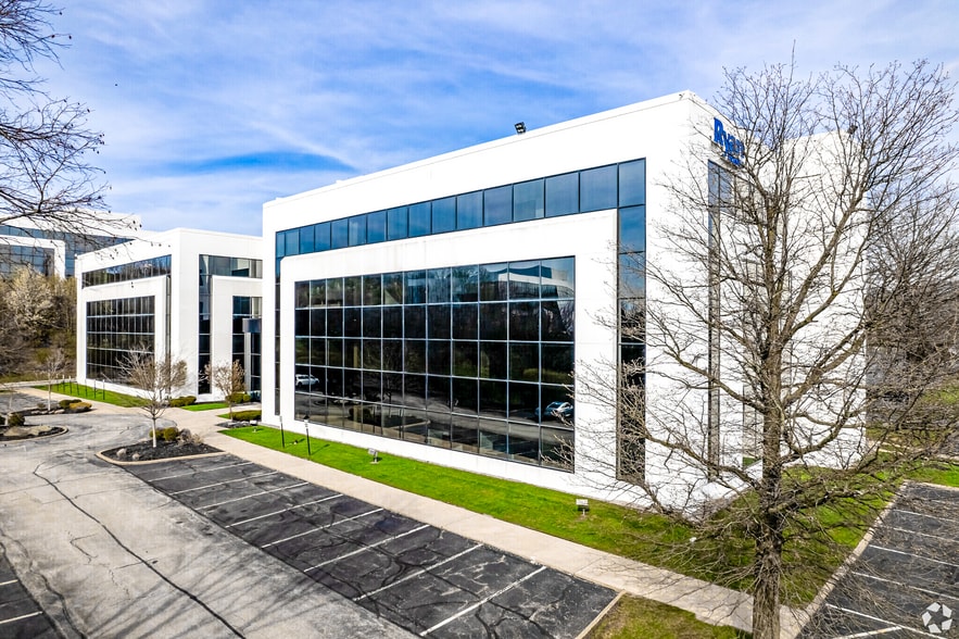 1 Penn Center Blvd, Pittsburgh, PA for lease - Building Photo - Image 1 of 13