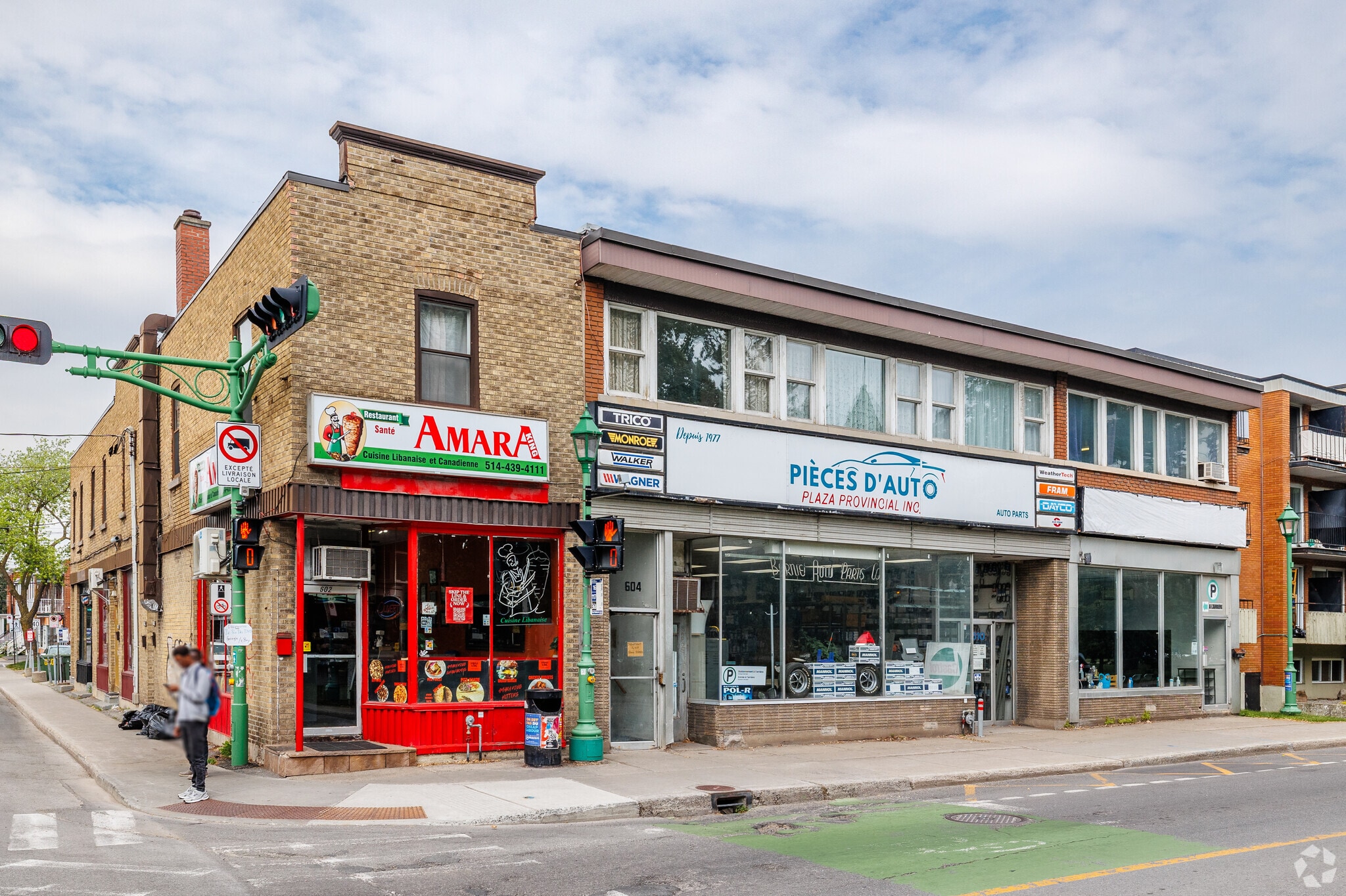 610 Av Sainte-Croix, Saint-Laurent, QC for sale Primary Photo- Image 1 of 3
