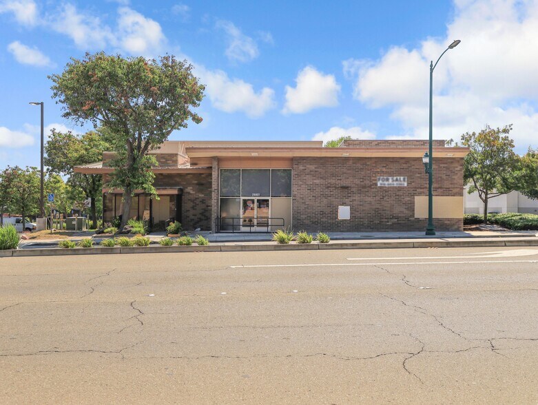 26801 Mission Blvd, Hayward, CA à louer - Photo du bâtiment - Image 2 de 5