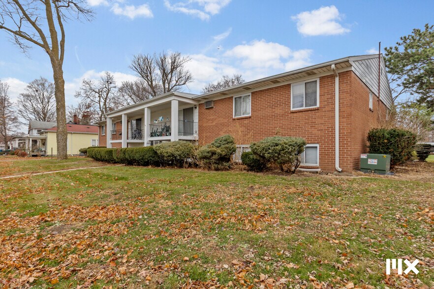 100 Taylor St, Coldwater, MI à vendre - Photo du bâtiment - Image 3 de 45