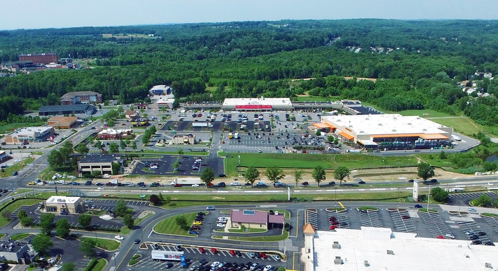 951 Beards Hill Rd, Aberdeen, MD à louer - Photo du bâtiment - Image 1 de 4