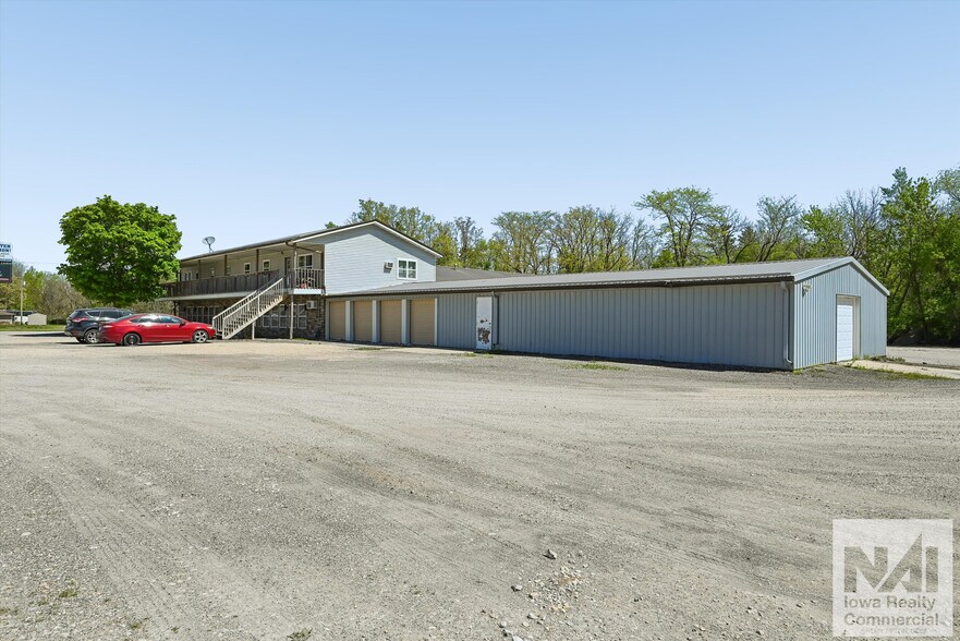 520 Franklin St, Center Point, IA à vendre - Photo du bâtiment - Image 3 de 35