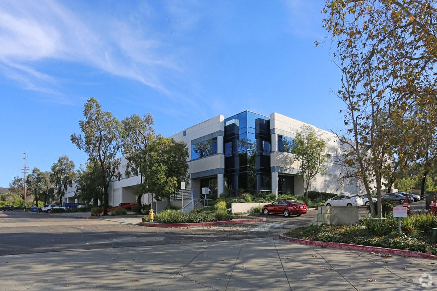 10946 Willow Ct, San Diego, CA for lease - Primary Photo - Image 1 of 10