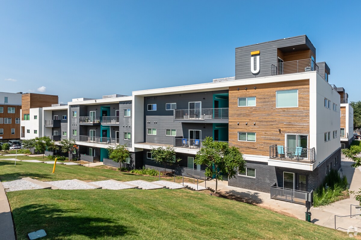 3959 N Steele Blvd, Fayetteville, AR à louer Photo principale- Image 1 de 6