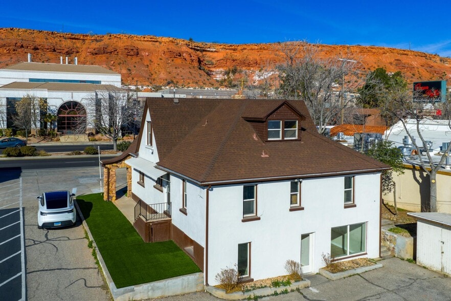 328 E St George Blvd, Saint George, UT à louer - Photo du bâtiment - Image 2 de 18