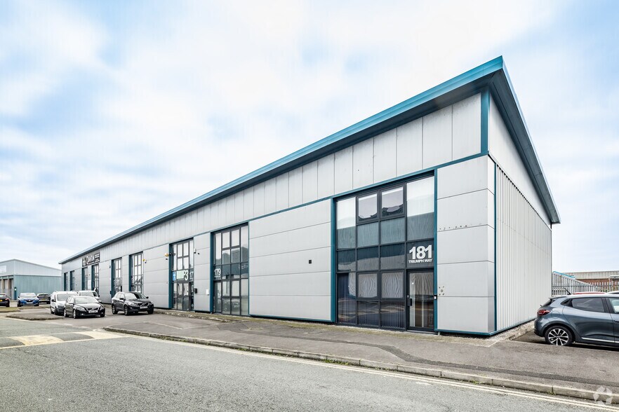 181 Triumph Way, Liverpool à louer - Photo du bâtiment - Image 3 de 5