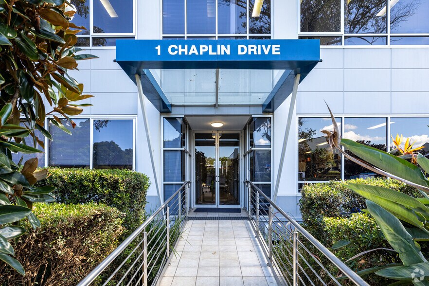 1 Chaplin Dr, Lane Cove West à louer - Photo du bâtiment - Image 3 de 5