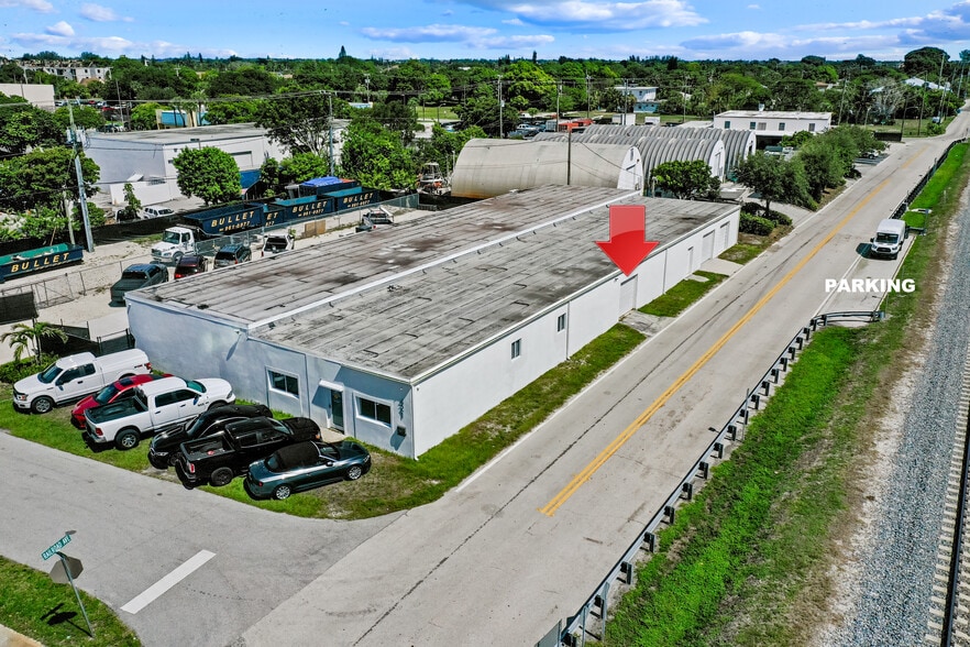 421 NE 7th Ave, Boynton Beach, FL for lease - Building Photo - Image 2 of 14