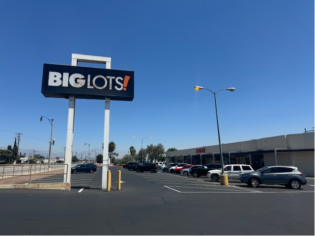 17575 Foothill Blvd, Fontana, CA for lease - Building Photo - Image 3 of 5