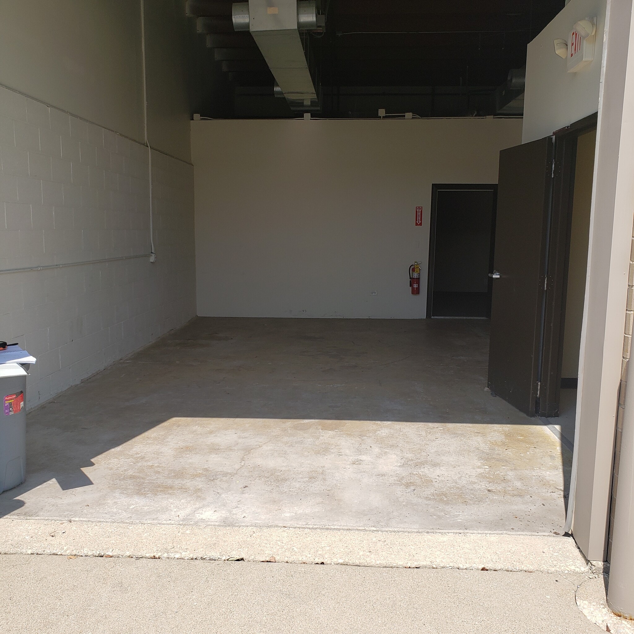 554 Anderson Dr, Romeoville, IL for lease Interior Photo- Image 1 of 3