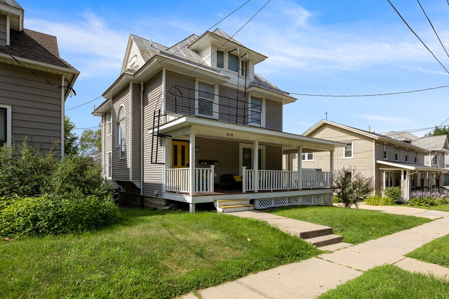 619 E Burlington St, Iowa City, IA for sale - Building Photo - Image 1 of 6