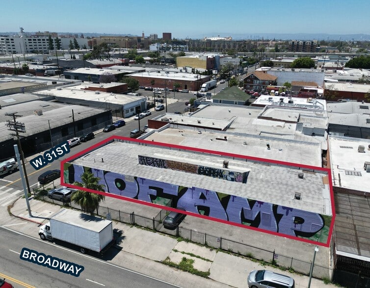 147 W 31st St, Los Angeles, CA for sale - Building Photo - Image 2 of 3