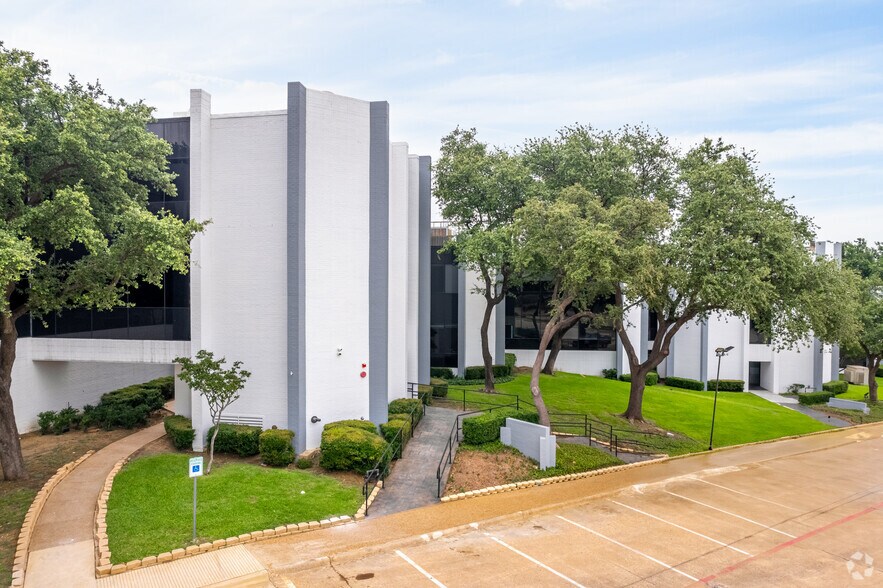 4320 N Belt Line Rd, Irving, TX à louer - Photo du bâtiment - Image 2 de 11