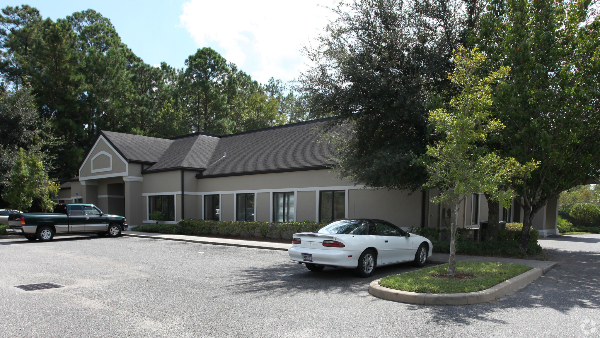 2262 Dunn Ave, Jacksonville, FL for lease Primary Photo- Image 1 of 5