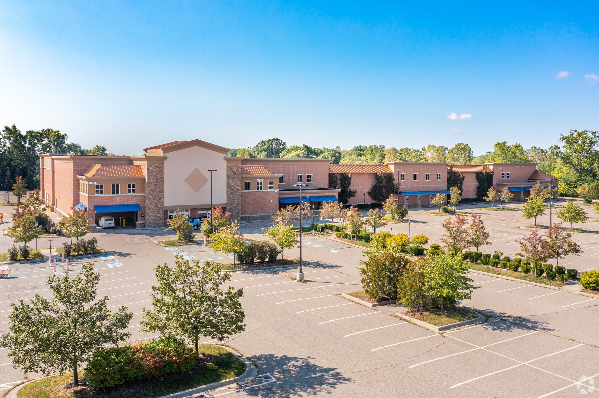 32625 Northwestern Hwy, Farmington Hills, MI à louer Photo principale- Image 1 de 8