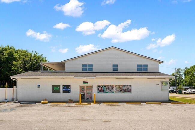 Plus de détails pour 4624 N Hubert Ave, Tampa, FL - Commerce de détail à vendre