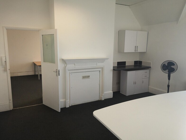 Kennelwood Ln, Hatfield à louer - Photo intérieure - Image 3 de 7