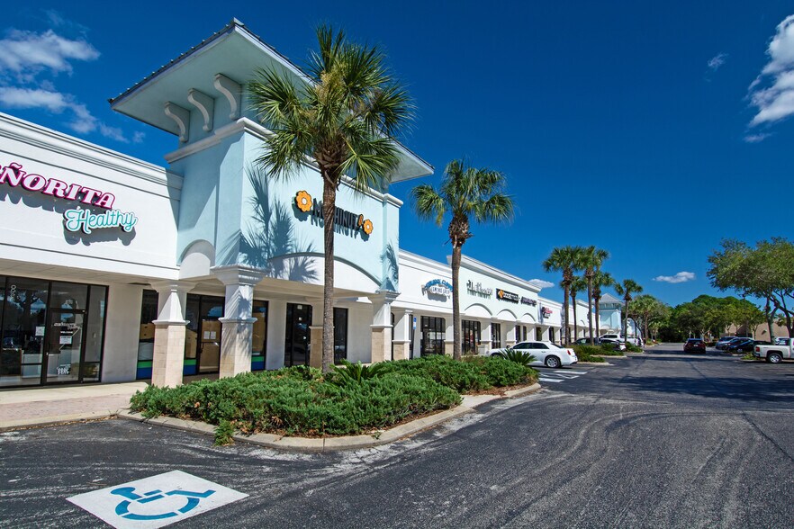 11751-11761 Beach St, Jacksonville, FL à louer - Photo du bâtiment - Image 2 de 16