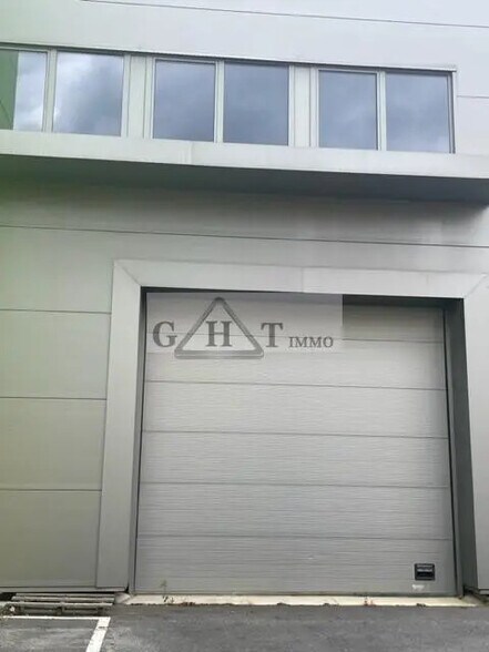 Industriel dans Morangis à louer - Photo du bâtiment - Image 1 de 7