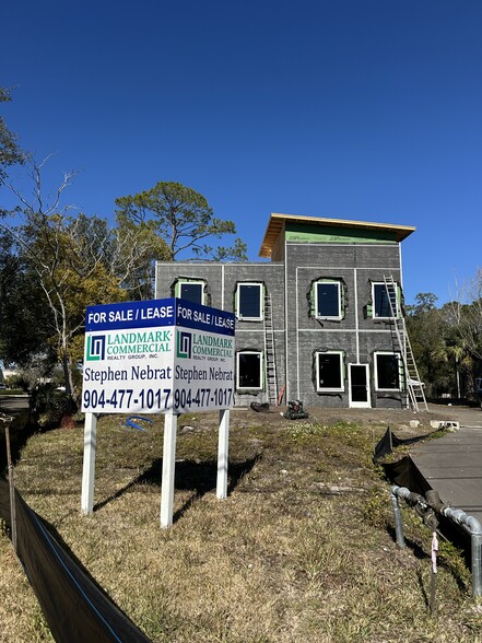 1419 Kingsley Ave, Orange Park, FL à louer - Photo du bâtiment - Image 1 de 18