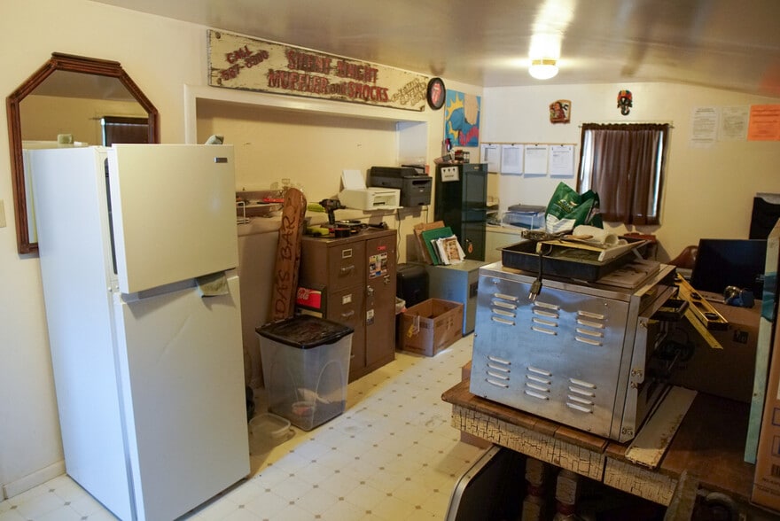 20 Forest Rd S, Martinsdale, MT for sale - Building Photo - Image 3 of 28
