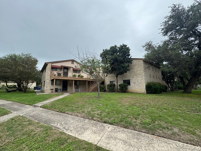 602 Chauncey Dr, San Antonio, TX à vendre - Photo principale - Image 1 de 21