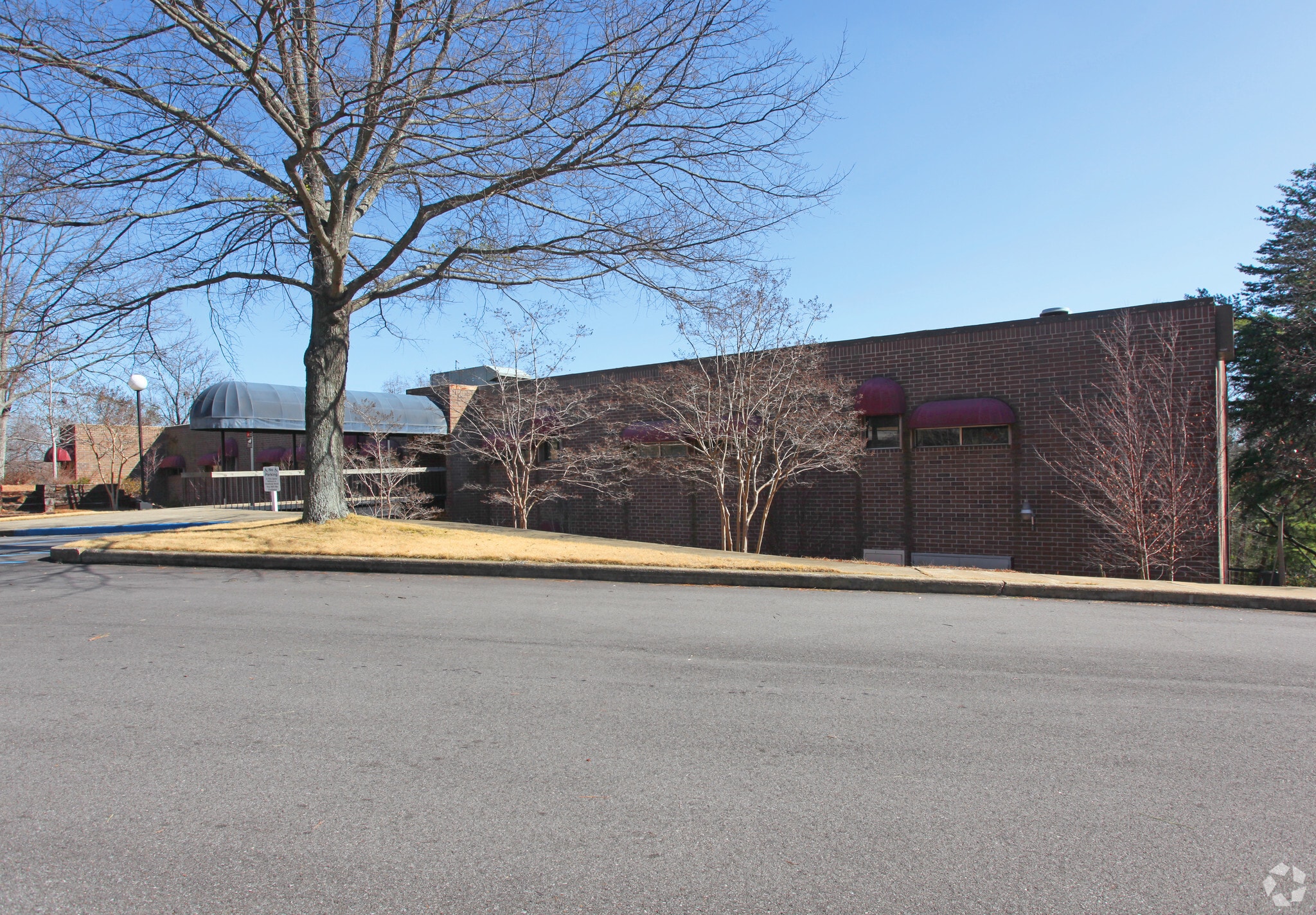 201 Beacon Pky W, Birmingham, AL for lease Building Photo- Image 1 of 13