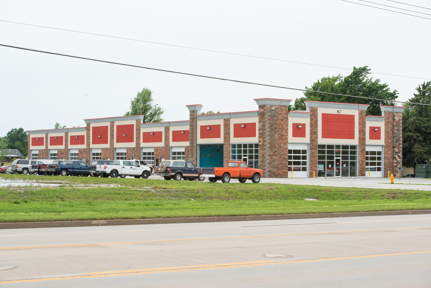 780 W Highway 152, Mustang, OK à vendre - Photo principale - Image 1 de 26