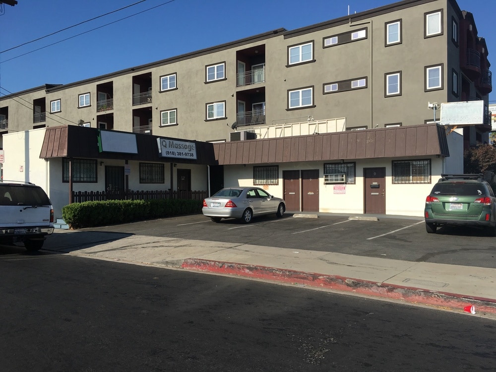 11120 Burbank Blvd, North Hollywood, CA for lease Primary Photo- Image 1 of 8