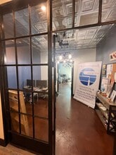 330 Pauls Dr, Brandon, FL for lease Interior Photo- Image 1 of 4