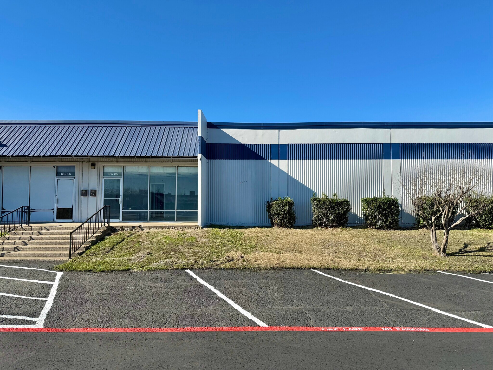 605 E Palace Pky, Grand Prairie, TX for lease Building Photo- Image 1 of 8