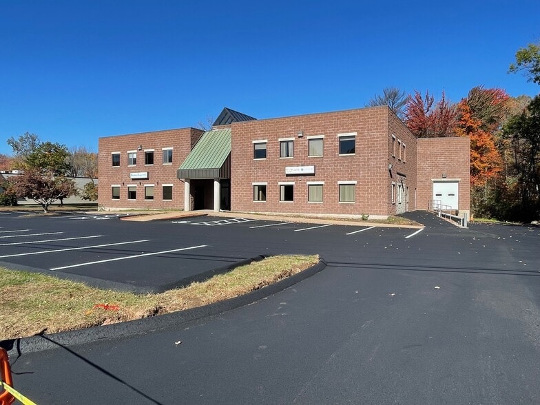 41 Sequin Dr, Glastonbury, CT for lease - Building Photo - Image 2 of 9