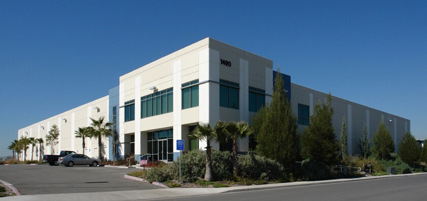 1490 Air Wing Rd, San Diego, CA à louer - Photo du bâtiment - Image 2 de 3