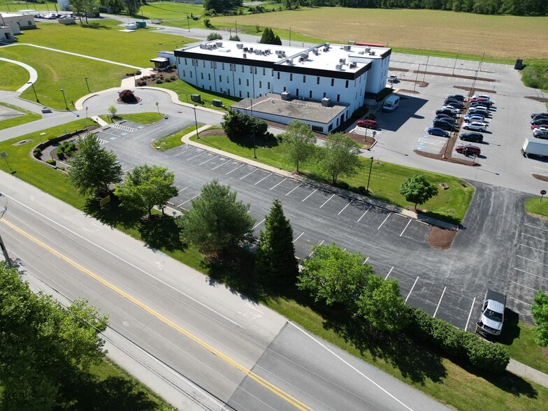 1011 W Baltimore Pike, West Grove, PA for lease - Building Photo - Image 3 of 4