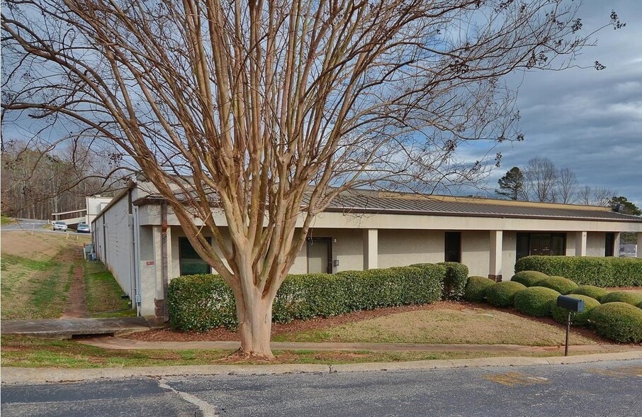 102 Research Blvd, Madison, AL for lease - Building Photo - Image 1 of 4