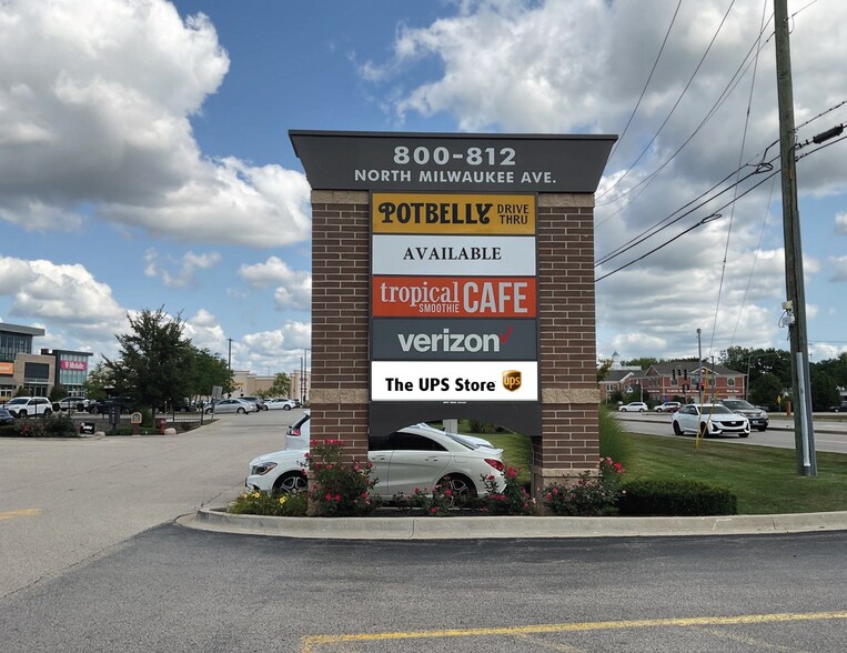 800-812 N Milwaukee Ave, Buffalo Grove, IL à louer - Photo du bâtiment - Image 2 de 5