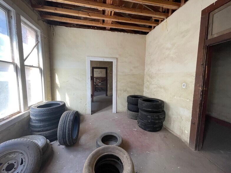 DOWNTOWN Laredo Retail Portfolio portefeuille de 4 propriétés à vendre sur LoopNet.ca - Photo du bâtiment - Image 2 de 52