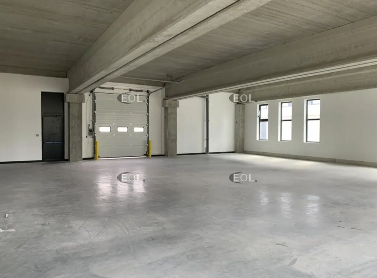 Flex in Nanterre for lease Interior Photo- Image 1 of 7