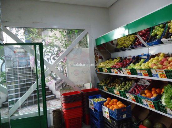 Commerce de détail dans Cáceres, Cáceres à vendre - Photo du bâtiment - Image 3 de 10