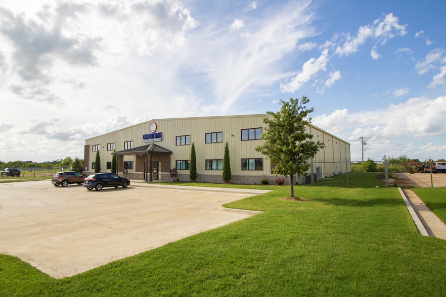 7313 SW 67th St, Oklahoma City, OK for lease - Building Photo - Image 3 of 4