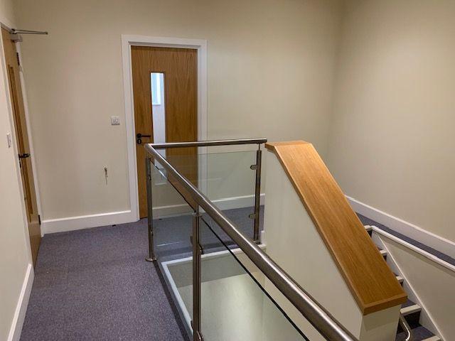 Station Rd, Kings Langley à louer - Photo du bâtiment - Image 3 de 8